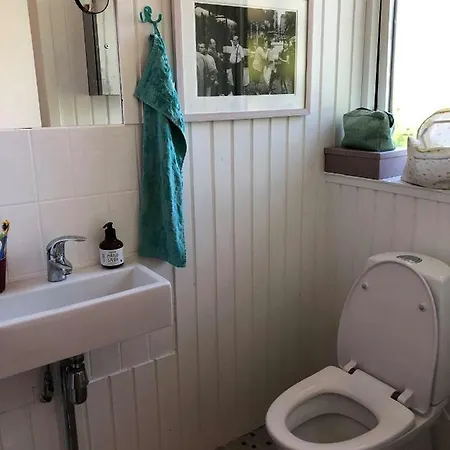 Villa 4 *